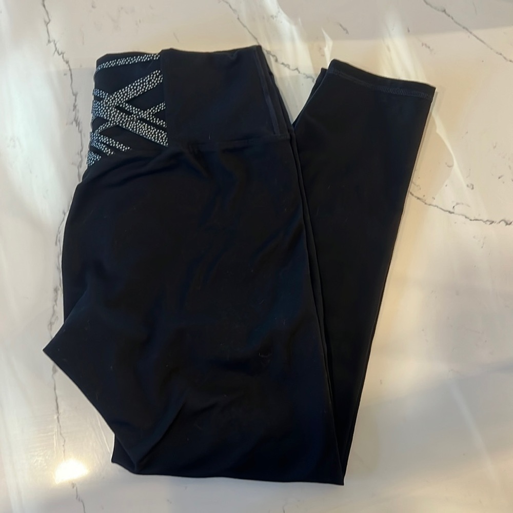 Brand new Fabletics powerhold leggings.